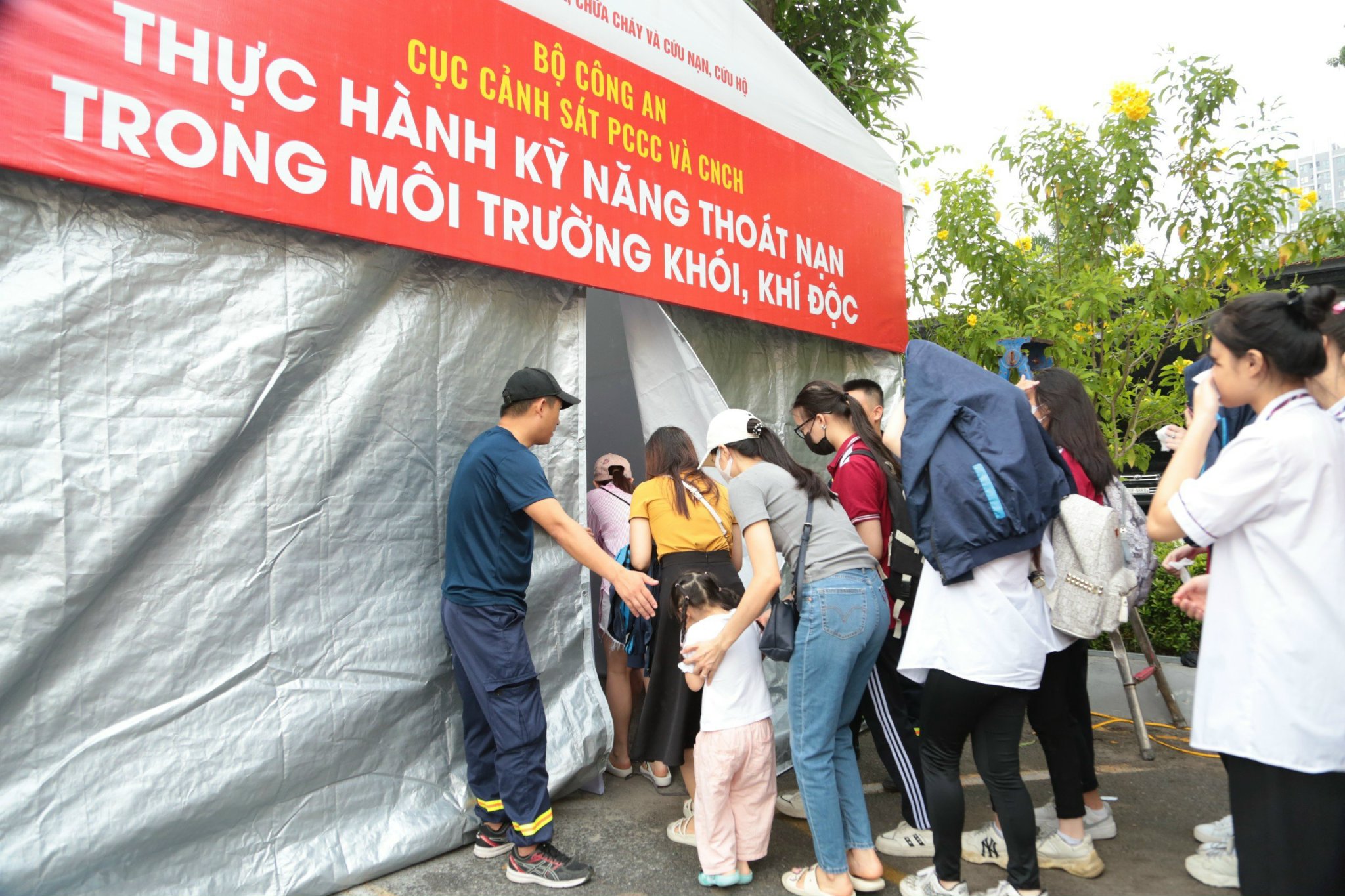 Khai mạc triển lãm Fire Safety